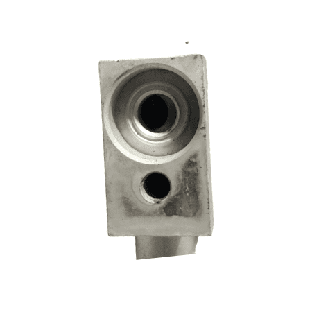 CONDENSADOR FORD MUSTANG 15-20 (4 CILINDROS) UAC - Imagen 4